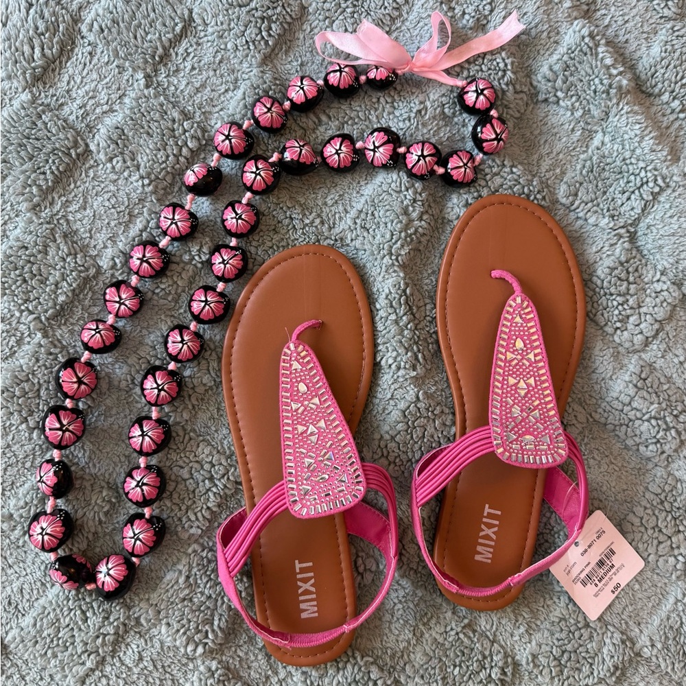 NWT 2 pc set- Pink Sandals and Necklace Accessories Set